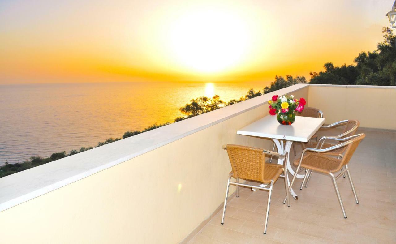 Apartment With Pool Maria On Agios Gordios *